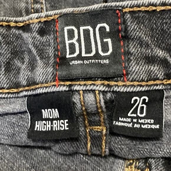 Urban Outfitters BDG Black Washed High Rise Cuffed Denim Jean Shorts Size 26 - Picture 4 of 5